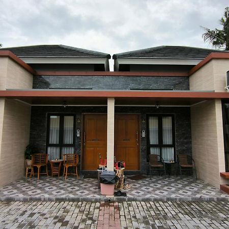 Premier Homestay Syariah Kalasan Екстер'єр фото